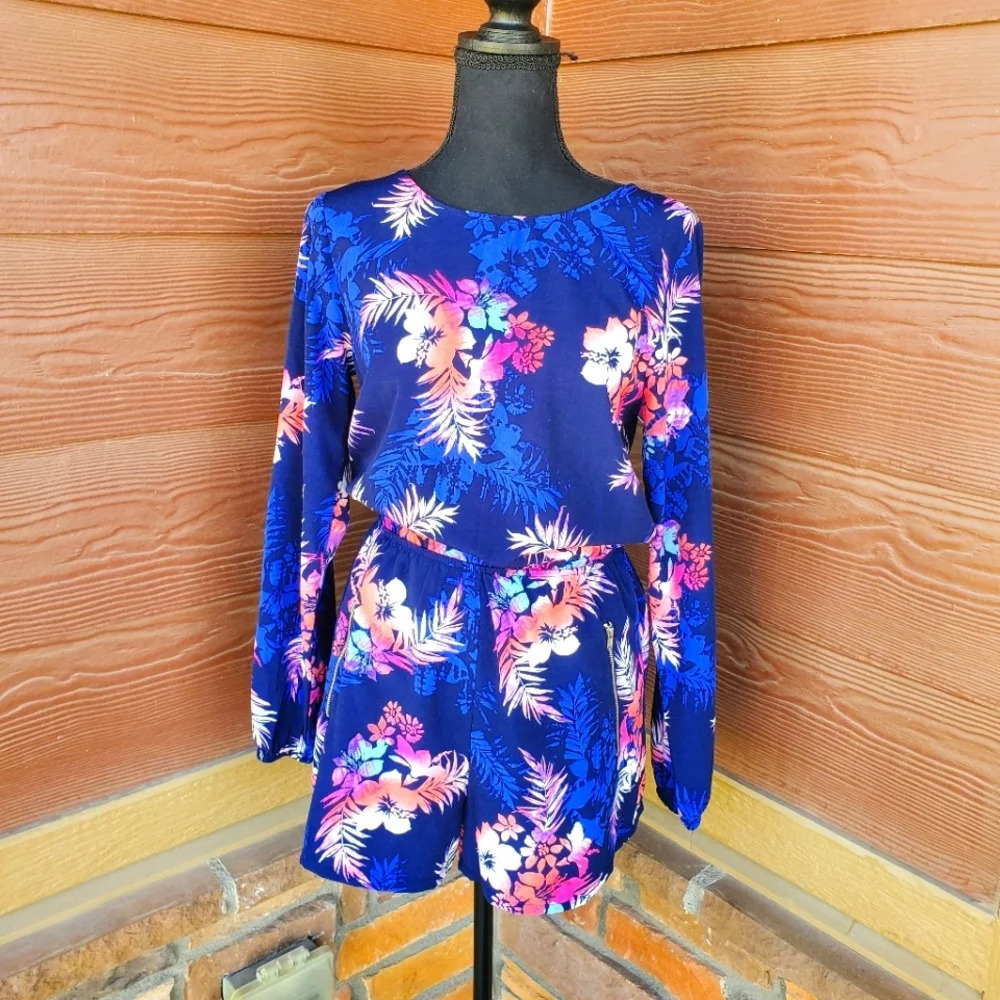 One Clothing Blue Tropical Long Sleeve Romper Size Small